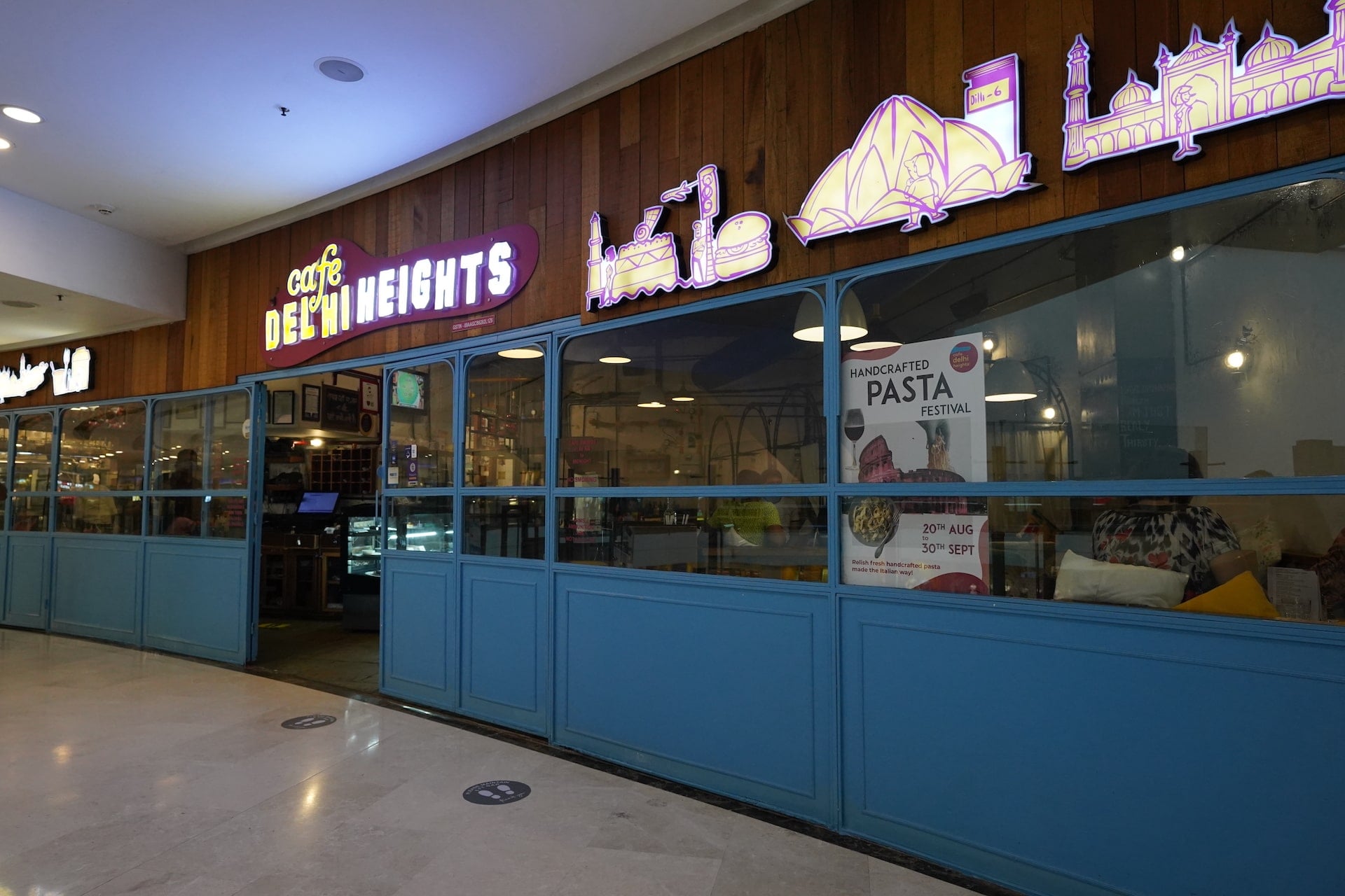 cafe-delhi-heights-dlf-mall-of-india